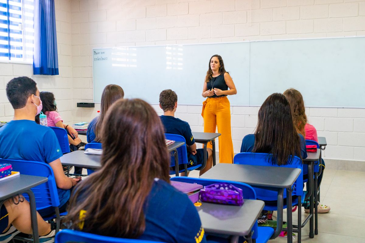 Deputada destina R$1,5 milhão para escolas e UBSs mais votadas